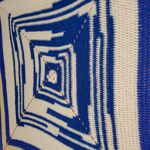 Broken Maze Afghan Throw - Picture 3 of 5